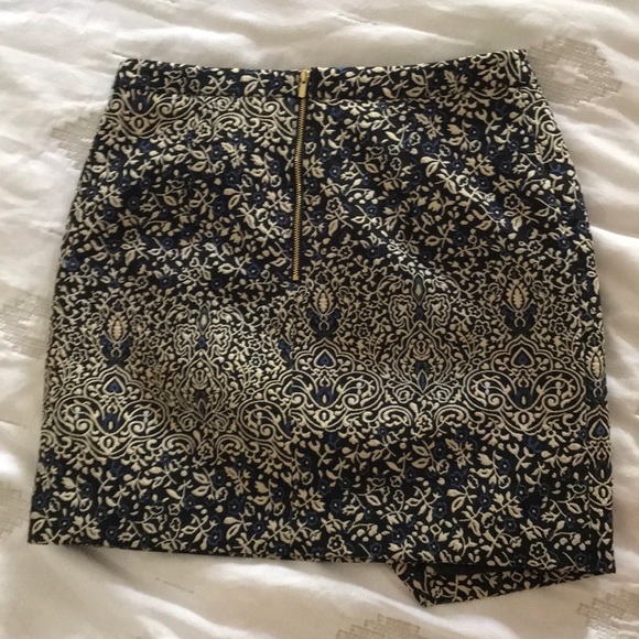 H&M detailed skirt - Picture 2 of 3